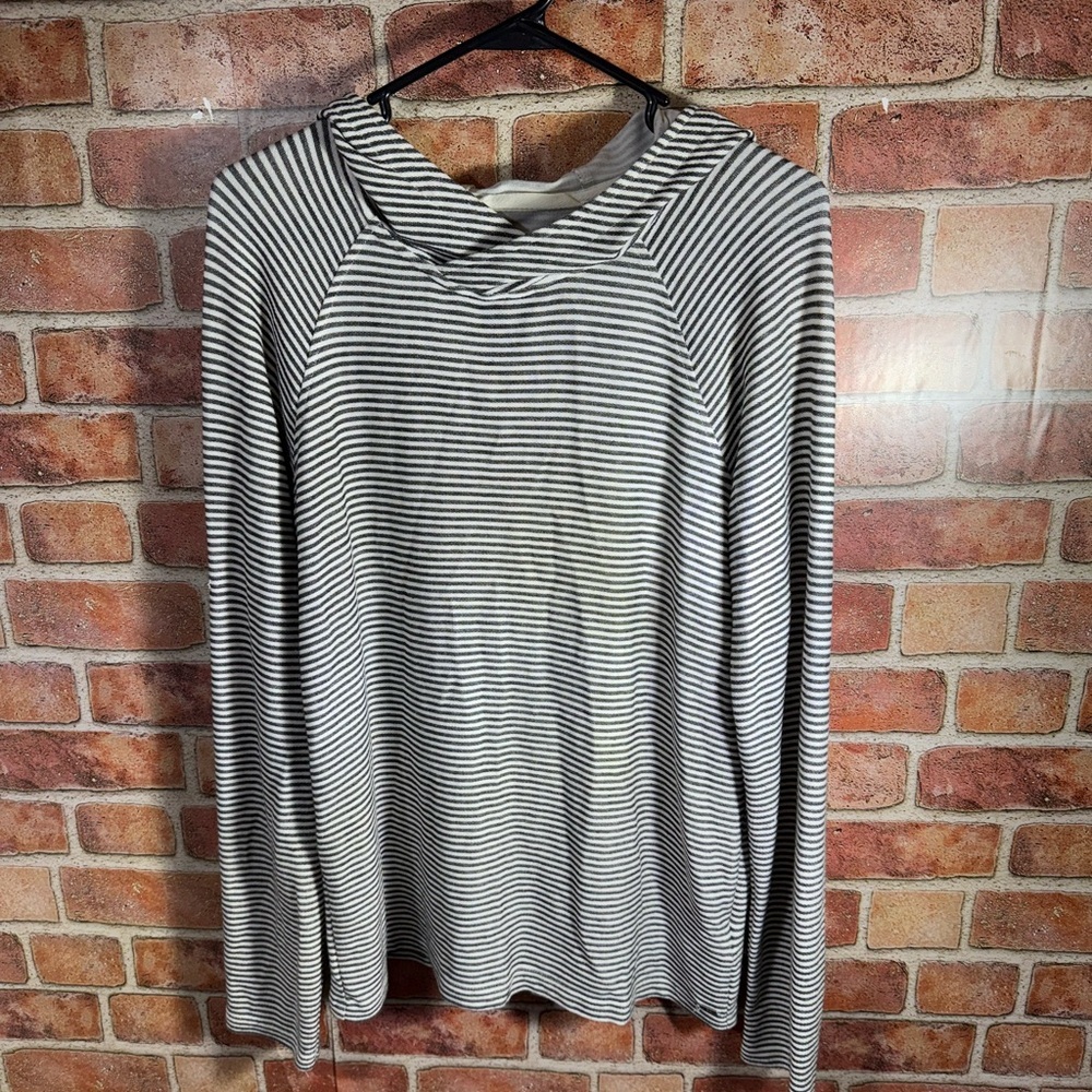 UGG Men’s Black and White Striped Long Sleeve Tee